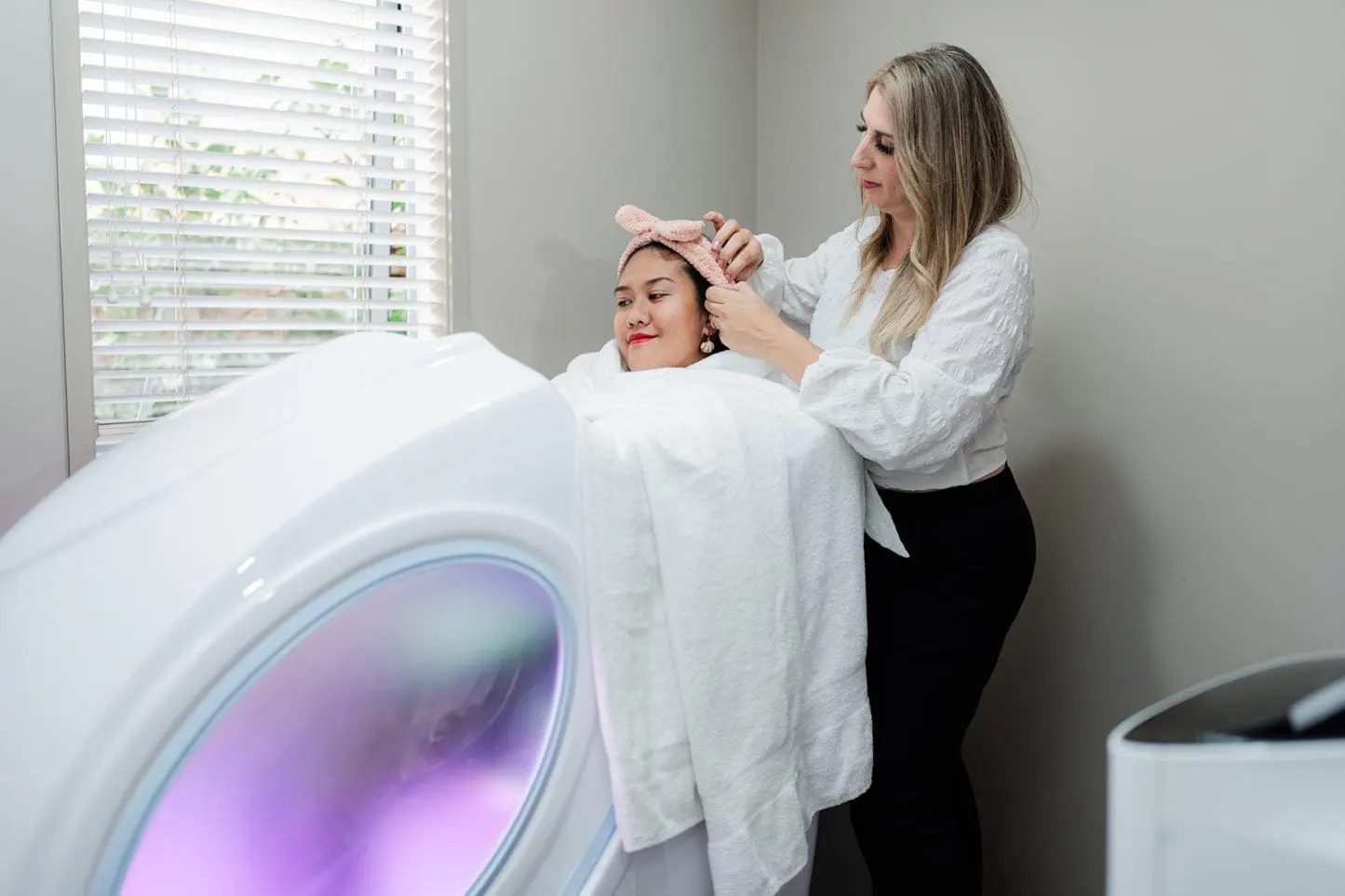 Ozone sauna therapy session